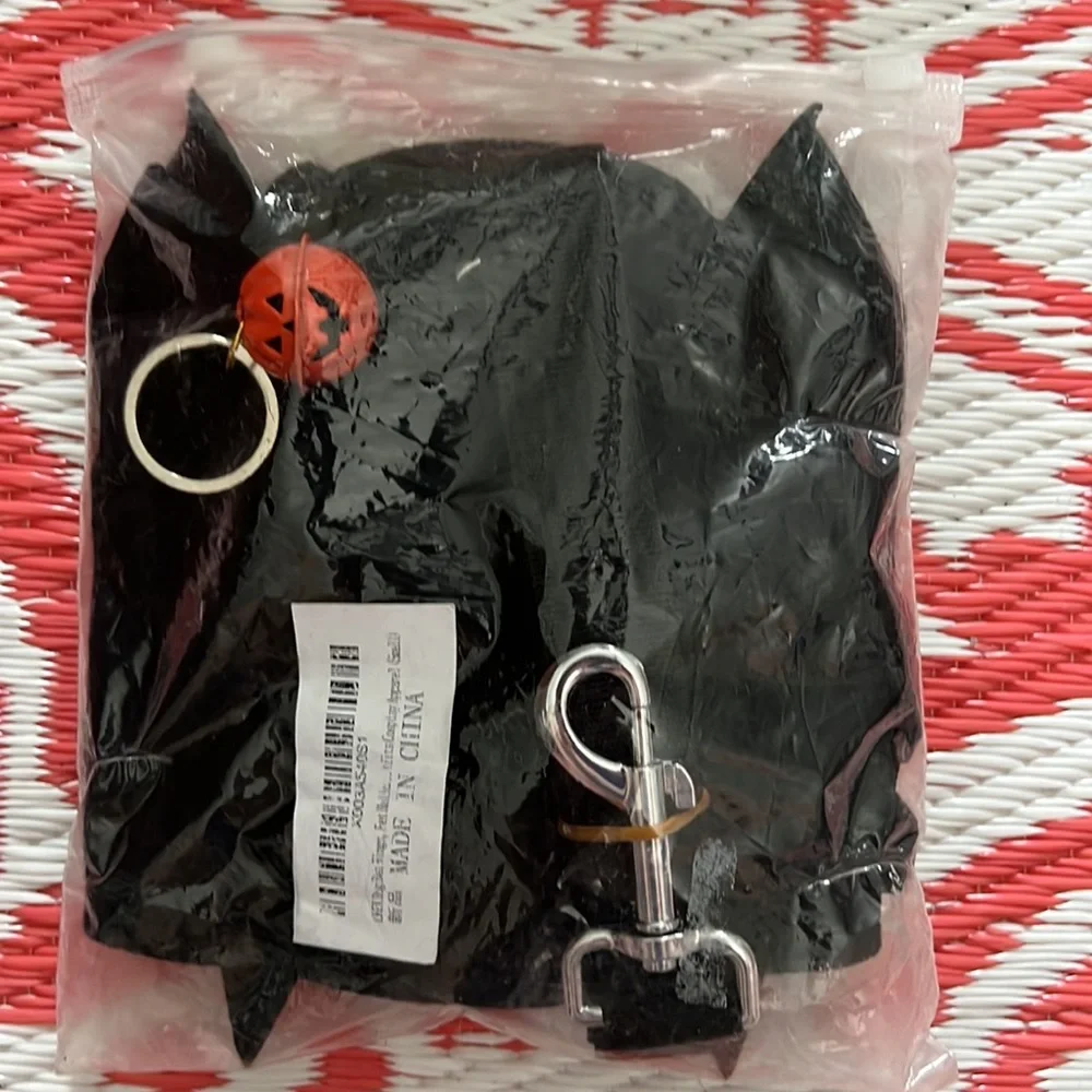 NWT pet Dog Cat Halloween bat costume with lead leash Small Goth